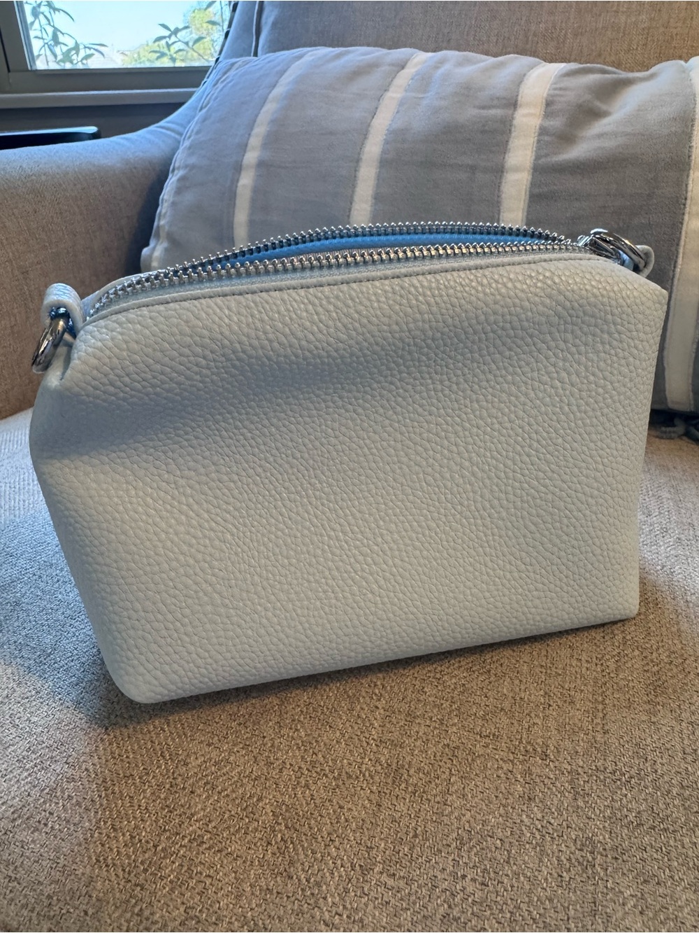 Melie Bianco Tulip Top-Handle Crossbody Tote - like new - Picture 8 of 11
